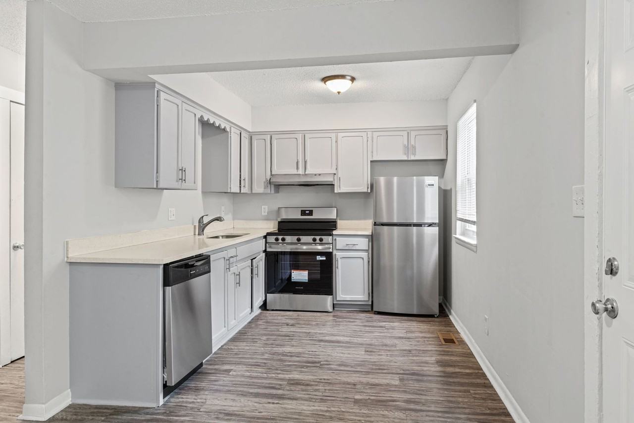 2444 N 38th St - Photo 3 of 26