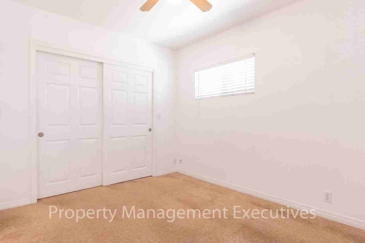 4434 1/2 40th St - Photo 6 of 10
