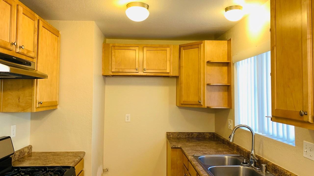 13702 Charloma Dr #B - Photo 6 of 18