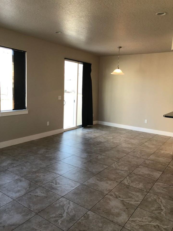 3216 W Prairie Grass Dr - Photo 2 of 20