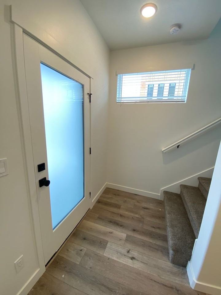 518 S 1040 W - Photo 4 of 17