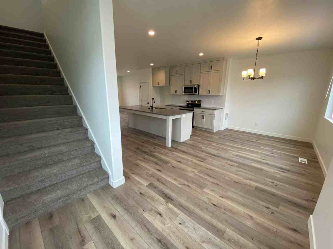 518 S 1040 W - Photo 7 of 17