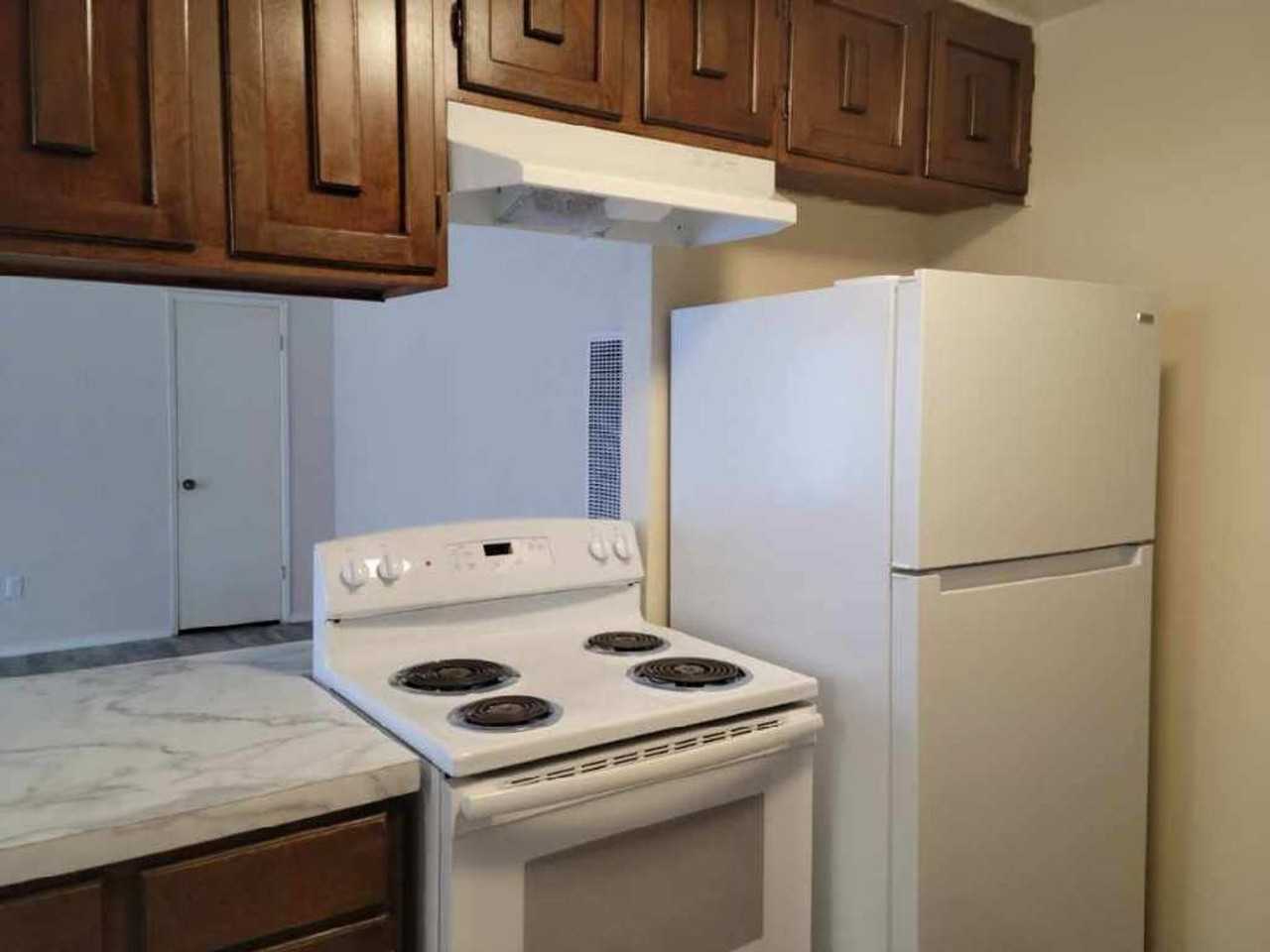531 Fairchild St #13 - Photo 6 of 11
