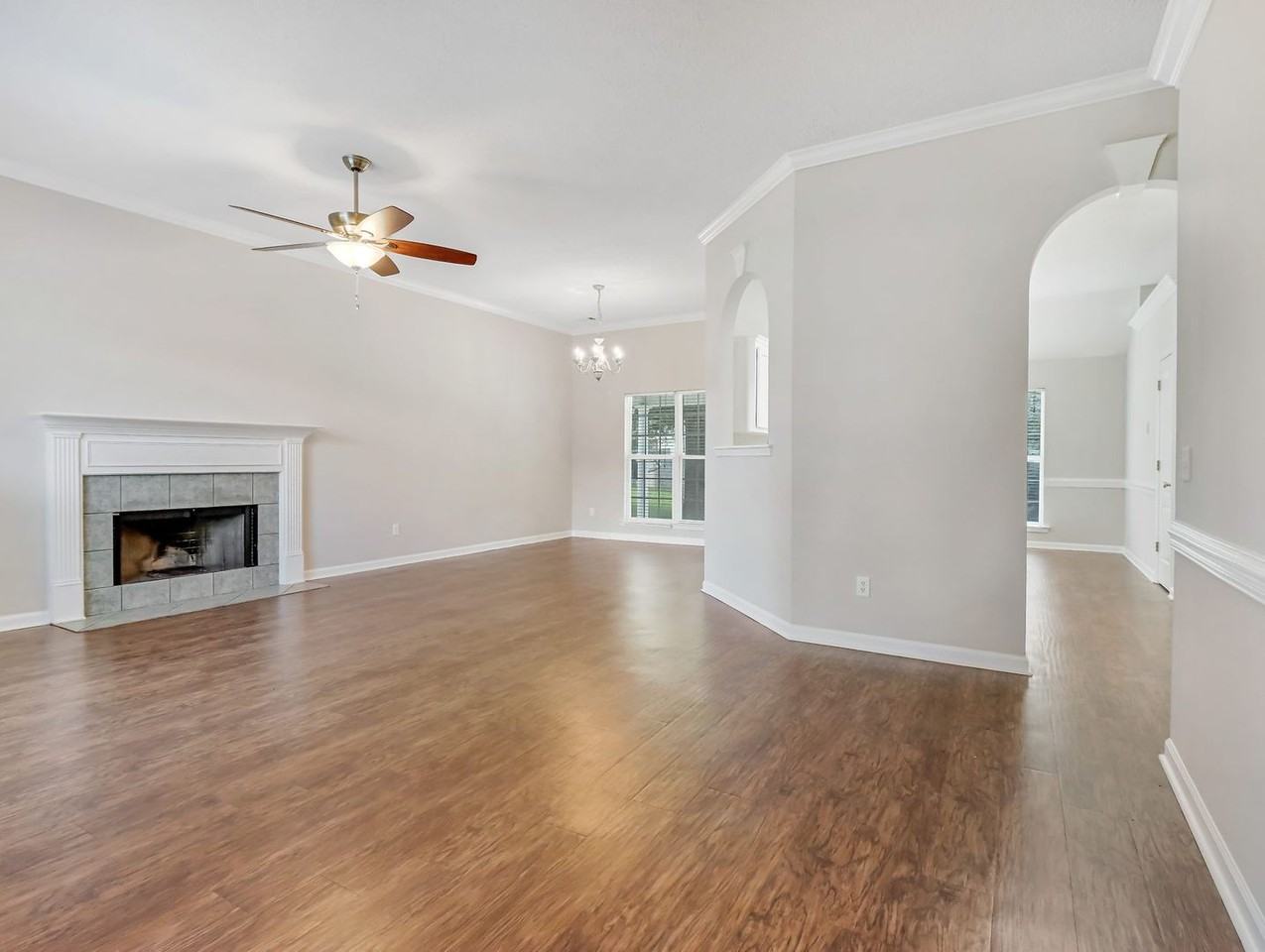 127 Williams Ave - Photo 3 of 37