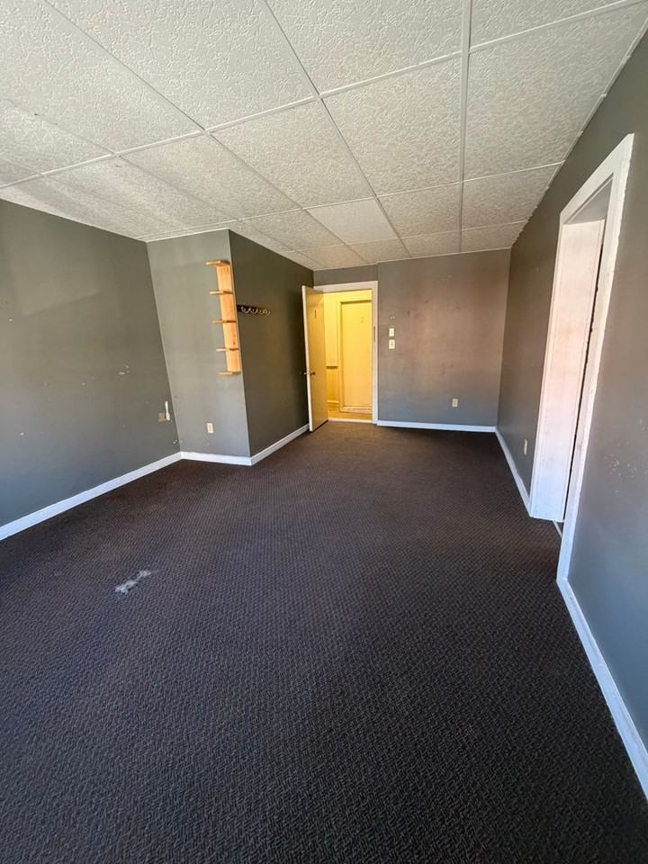 42 Main St - Photo 3 of 3