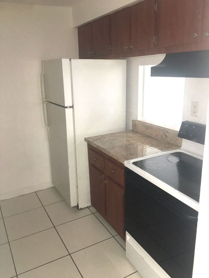 14301 Sw 88th St - Photo 2 of 13