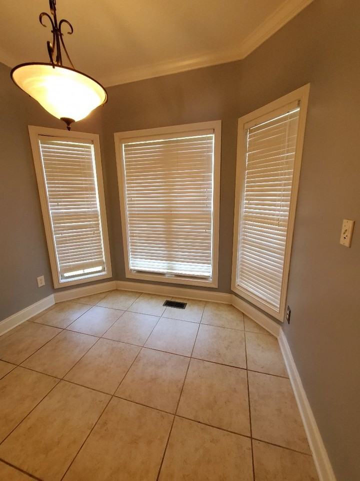 3720 Coves Way - Photo 5 of 17
