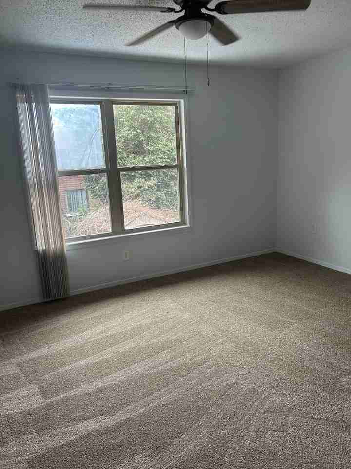 11 Poulton Dr Nw #F - Photo 2 of 11