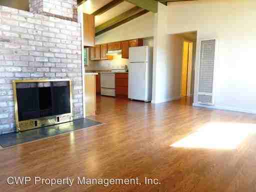 861 Quantas Ln - Photo 3 of 12