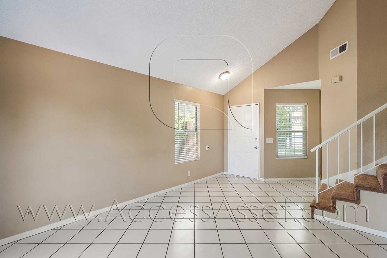 31230 Comotilo Ct - Photo 3 of 23