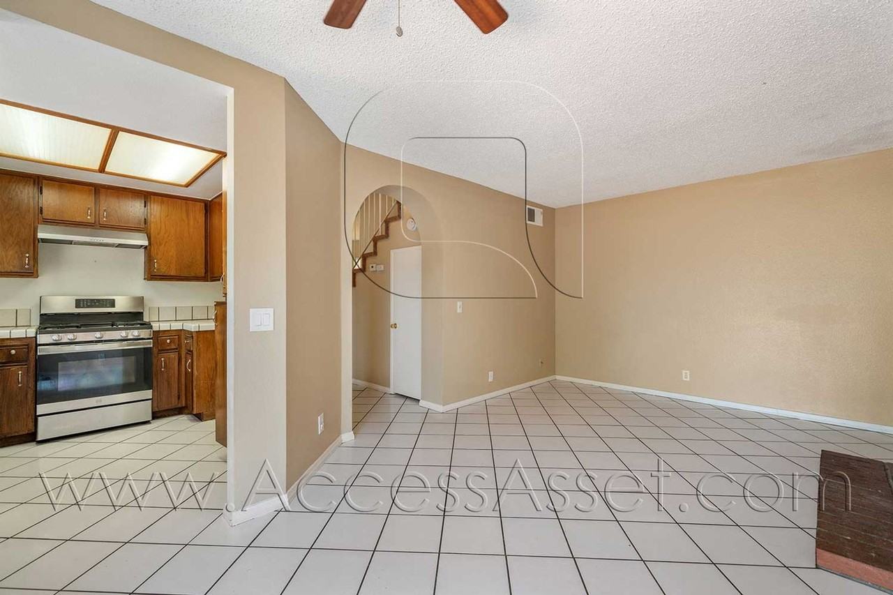 31230 Comotilo Ct - Photo 5 of 23