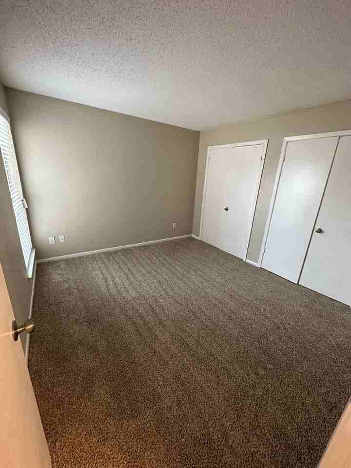 6680 Whispering Oak Pl - Photo 6 of 7