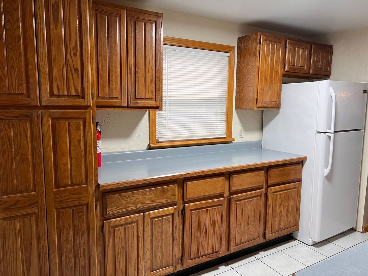155 N Roanoke Ave - Photo 7 of 24