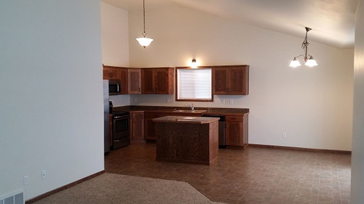 6103 55th Ave S - Photo 2 of 6
