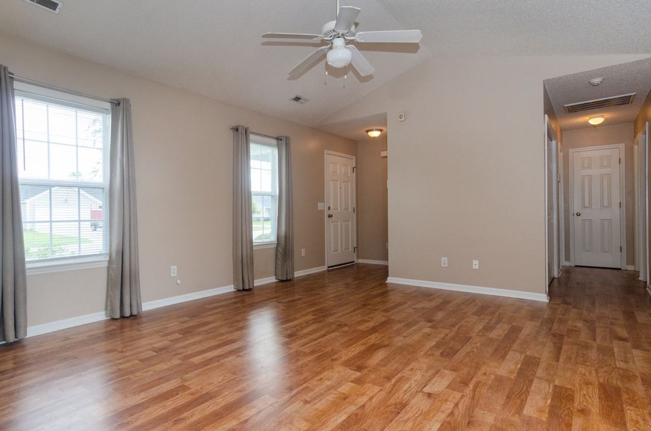 2716 Valor Dr - Photo 2 of 19