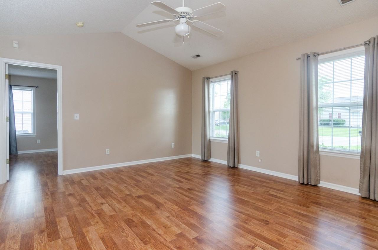 2716 Valor Dr - Photo 3 of 19