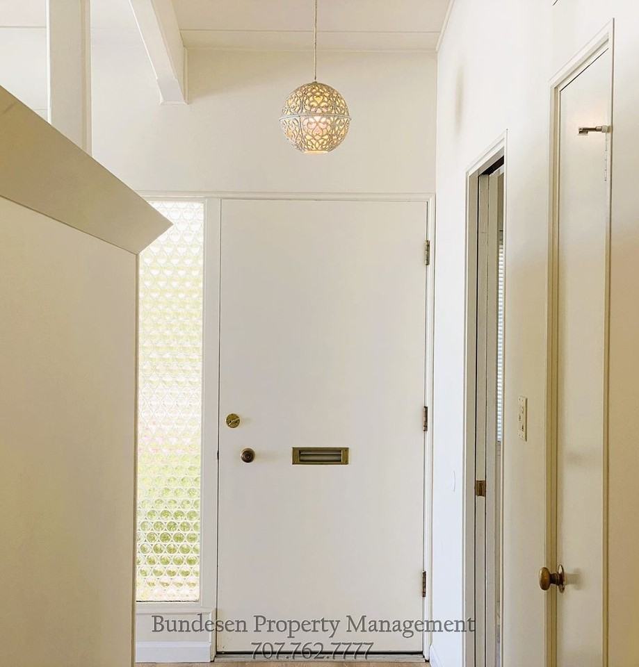 1303 Hexem Ave - Photo 2 of 23