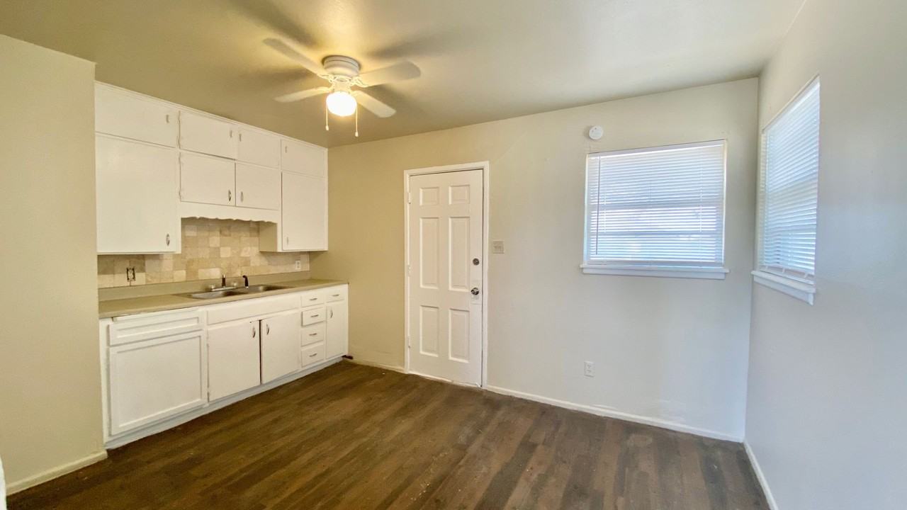 808 Vanda Ave - Photo 7 of 8