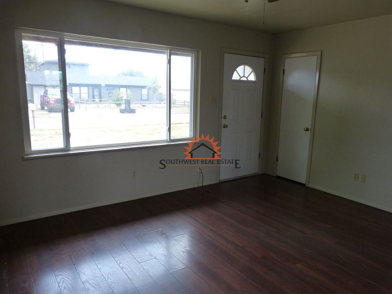 3104 Duckworth Ave - Photo 2 of 18