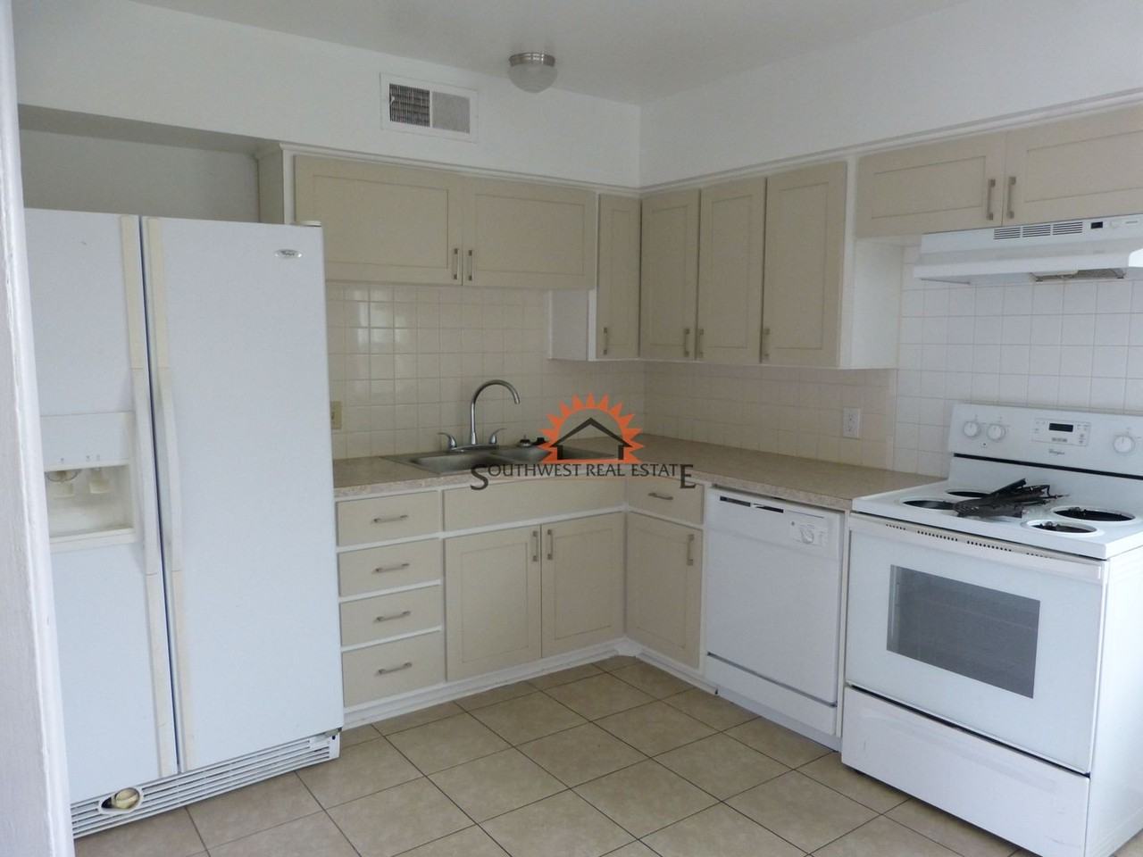 3104 Duckworth Ave - Photo 4 of 18
