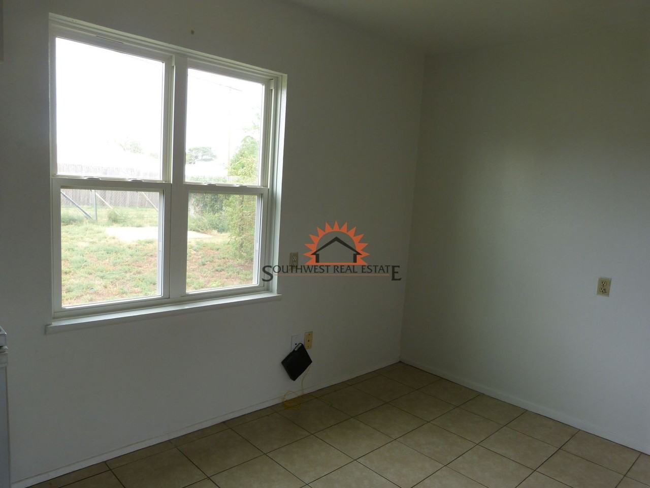 3104 Duckworth Ave - Photo 5 of 18