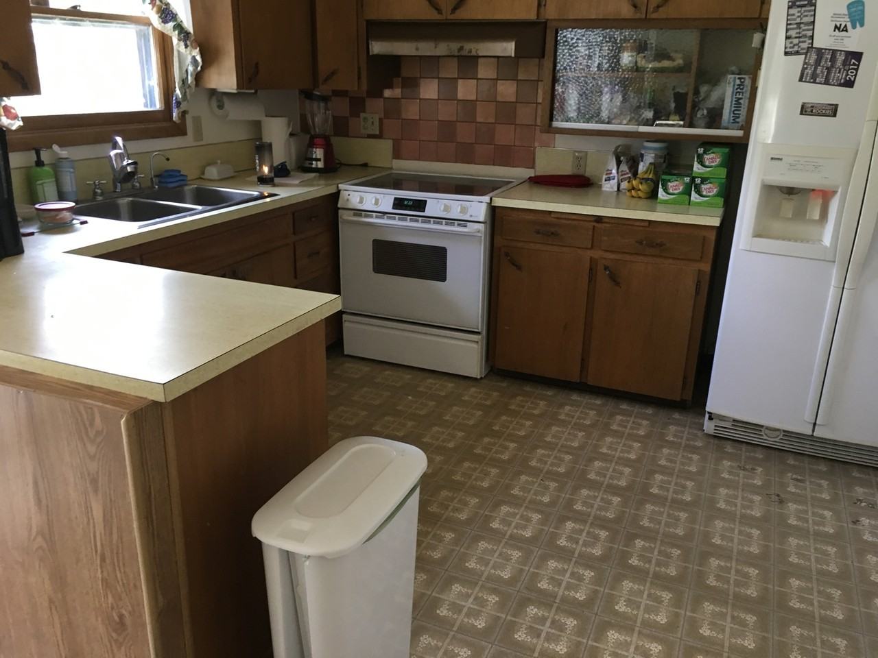 1616 James Dr - Photo 2 of 4
