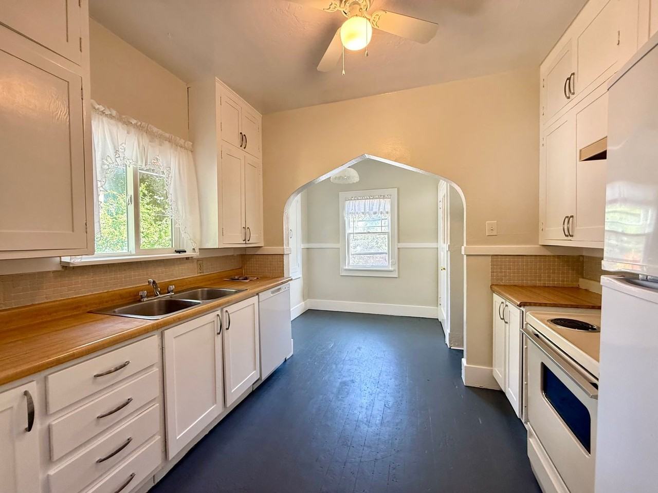 806 Spring Ave - Photo 6 of 21