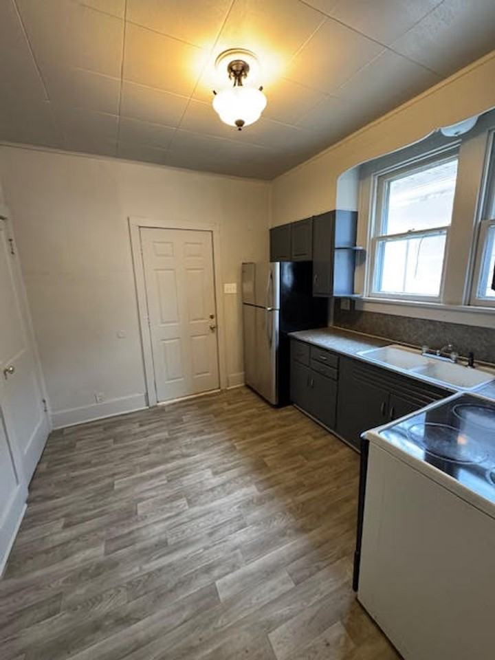 3717 Barr St - Photo 3 of 6