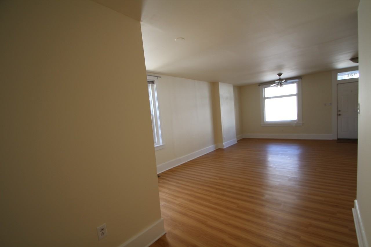 331 E Hector St - Photo 6 of 23