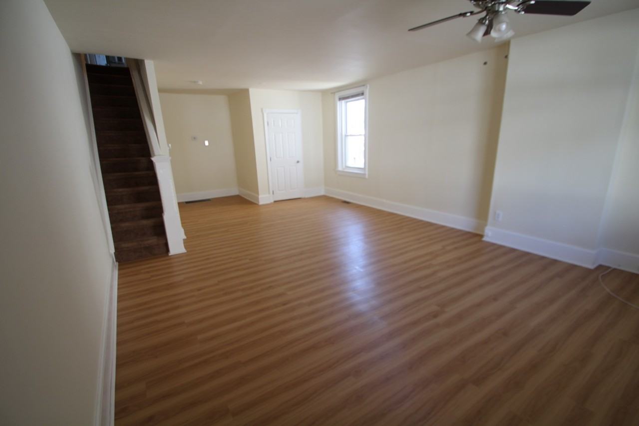 331 E Hector St - Photo 7 of 23