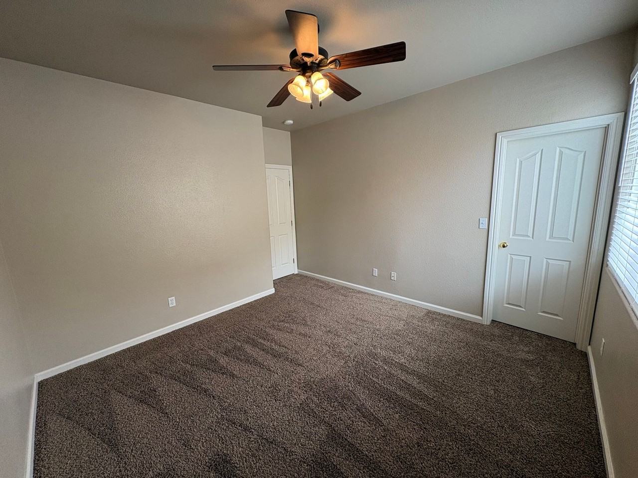 1249 N Julieann Ct - Photo 3 of 50