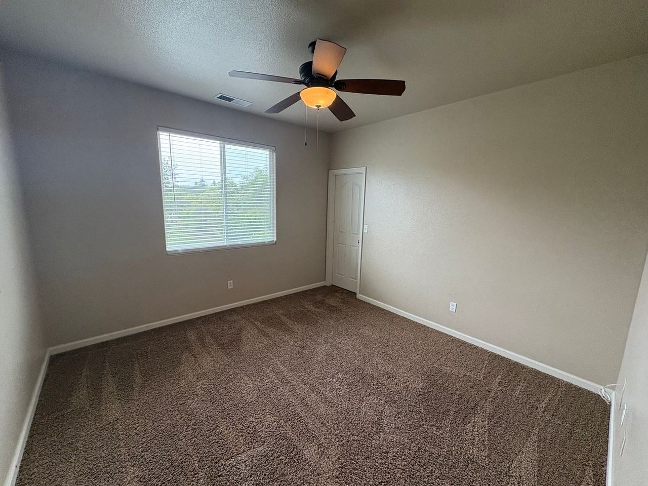 1249 N Julieann Ct - Photo 6 of 50