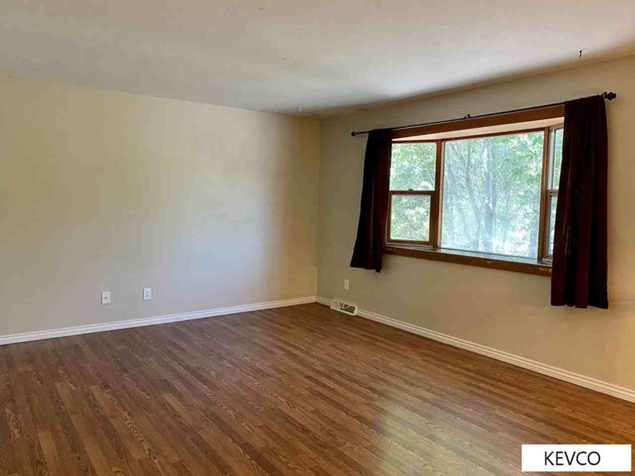 308 Briarwood Rd - Photo 2 of 21