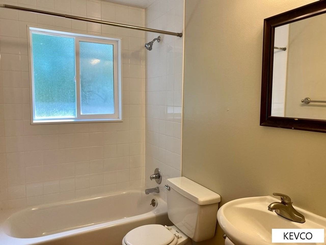 308 Briarwood Rd - Photo 6 of 21