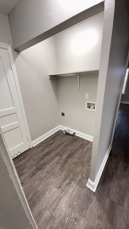 3179 Jackson Ave - Photo 6 of 10