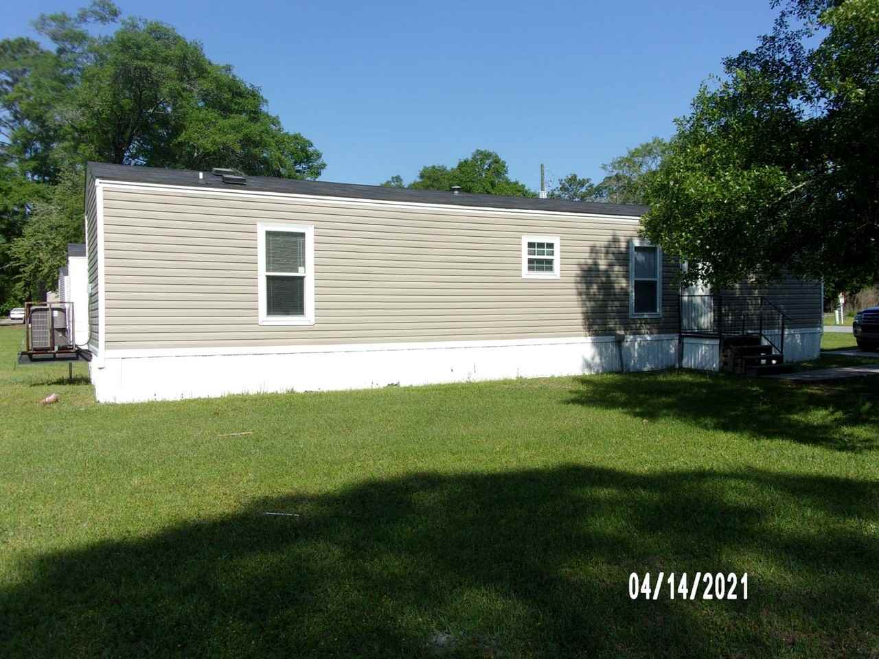 122 Garlington Cir - Photo 2 of 13