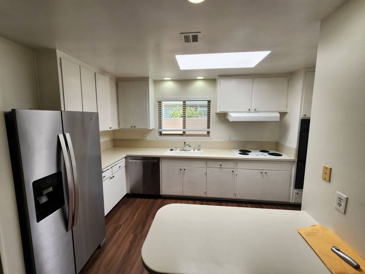 3240 Mercer Ln - Photo 6 of 21
