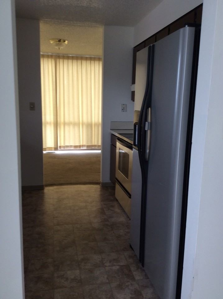 373 Nw Thomas St - Photo 3 of 11