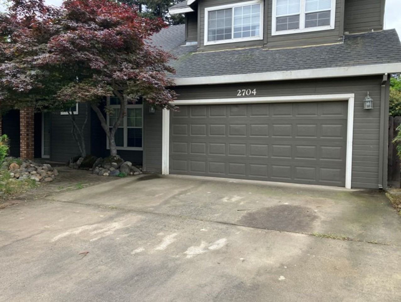 2704 Snyder Ave - Photo 2 of 12