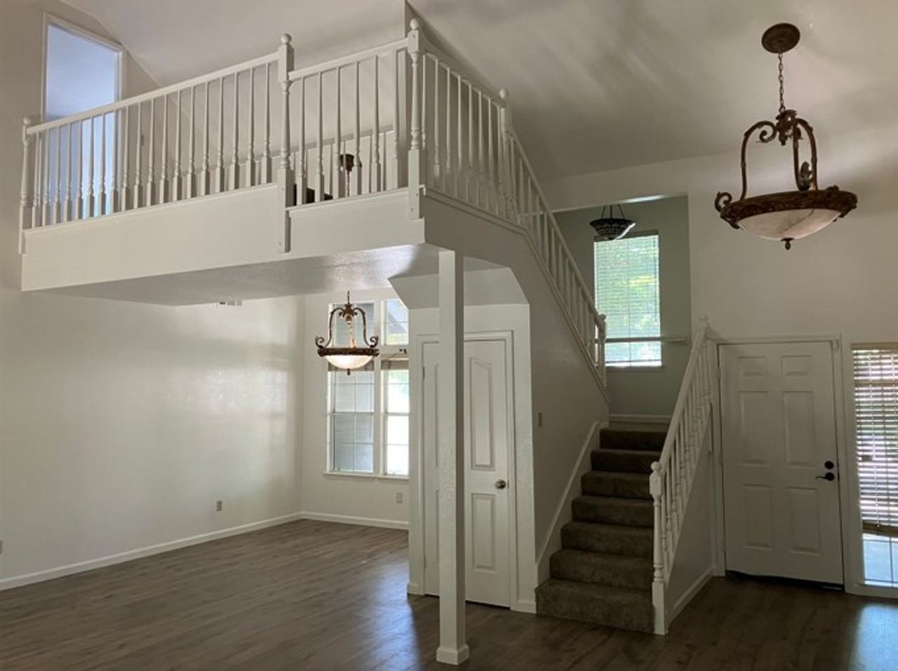 2704 Snyder Ave - Photo 6 of 12