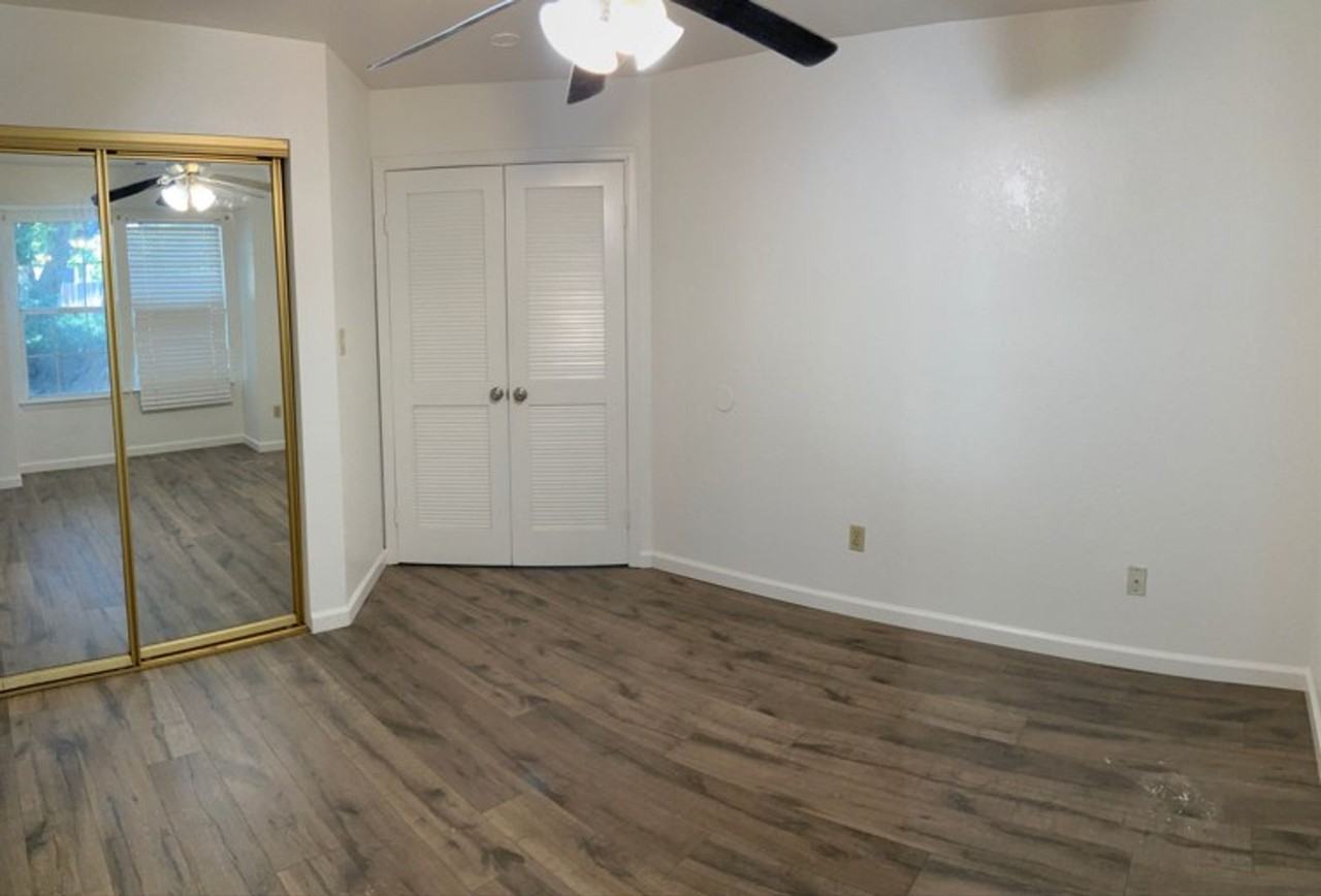 2704 Snyder Ave - Photo 7 of 12