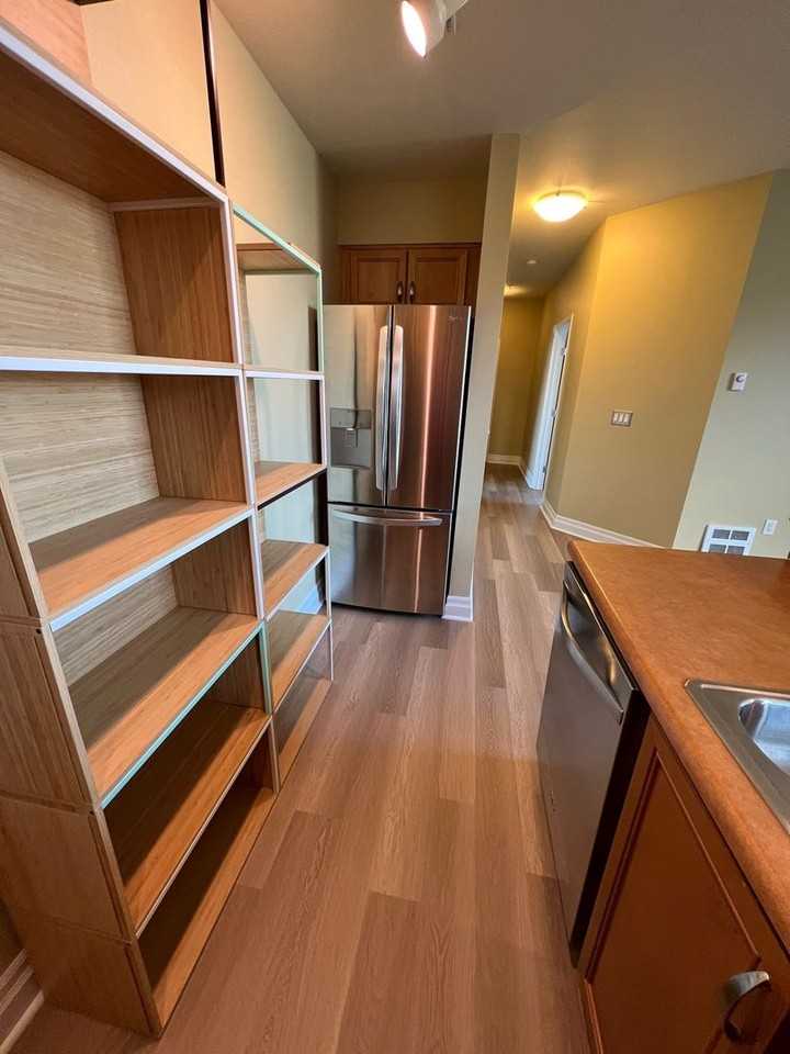 910 Harris Ave #201 - Photo 4 of 15