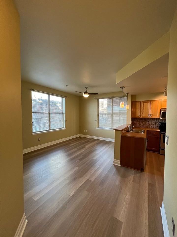 910 Harris Ave #201 - Photo 5 of 15