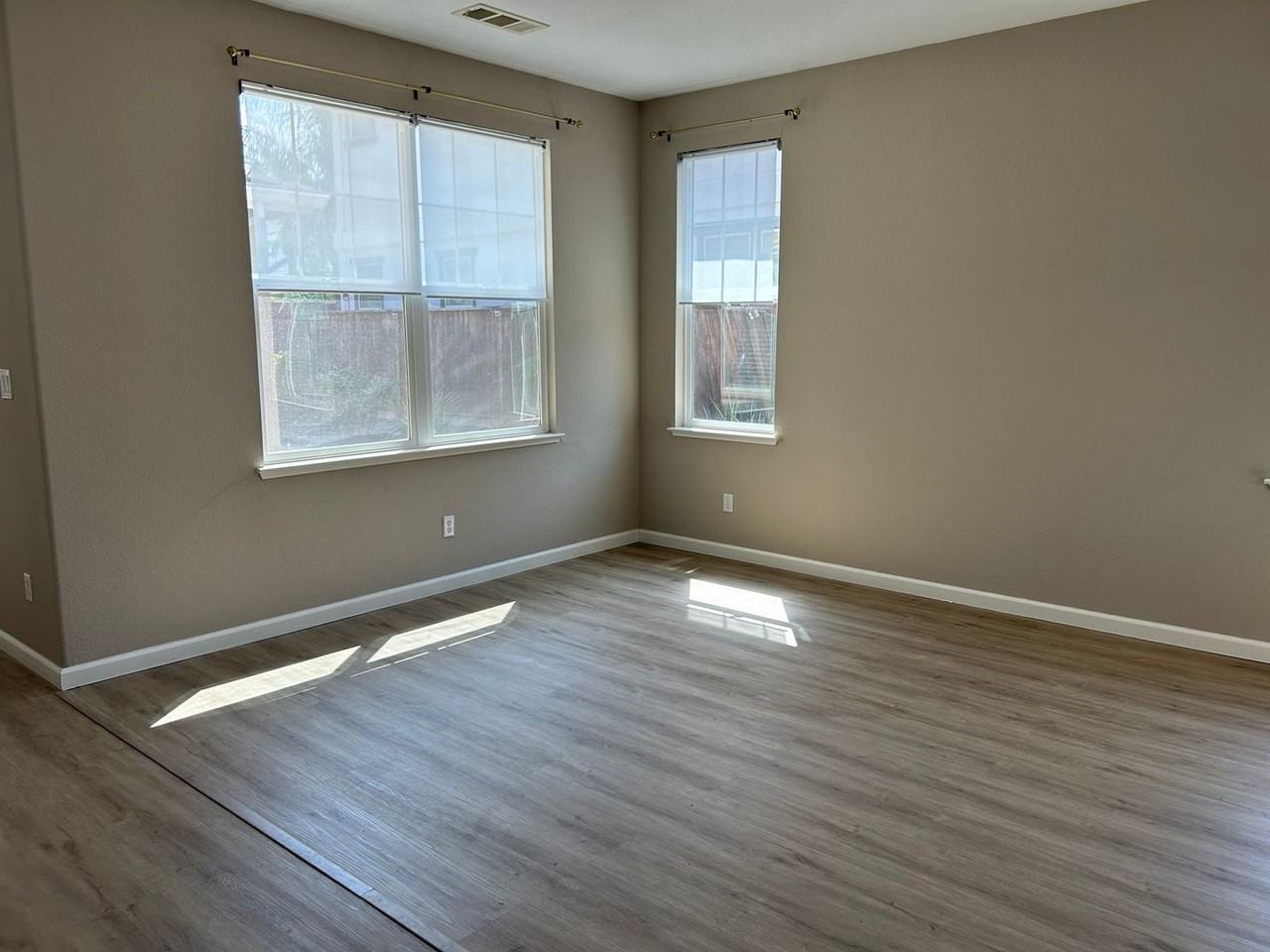 2352 St Augustine Dr - Photo 3 of 25