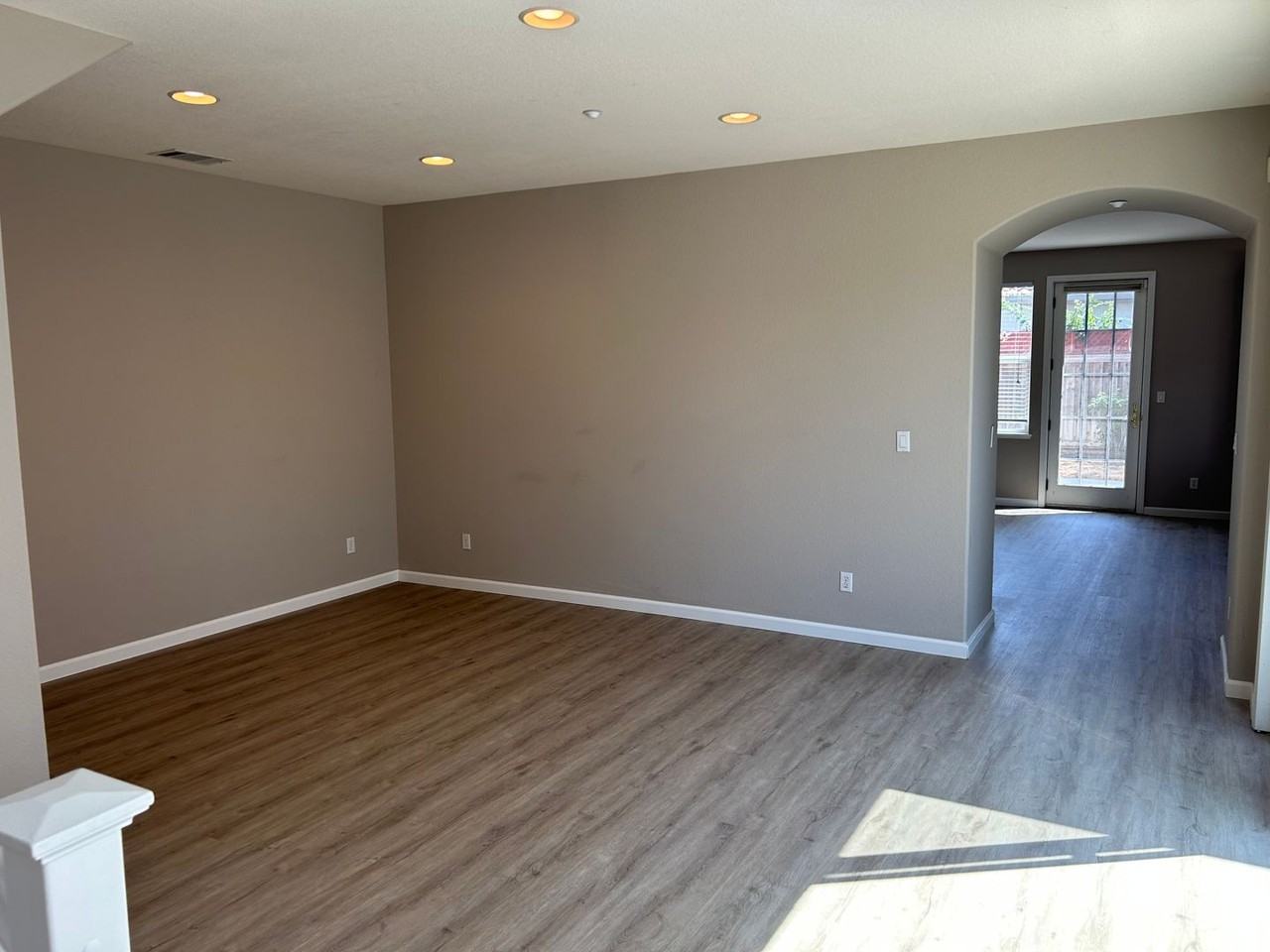 2352 St Augustine Dr - Photo 4 of 25