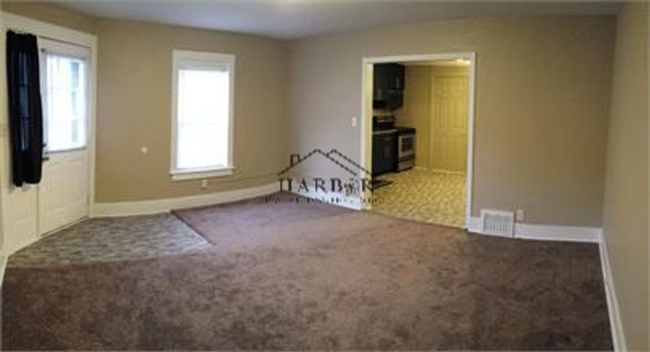 322 6th St Se - Photo 4 of 9