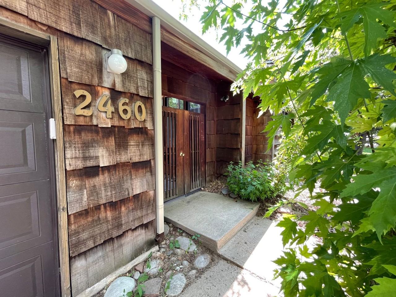 2460 Juniper Ave - Photo 2 of 32