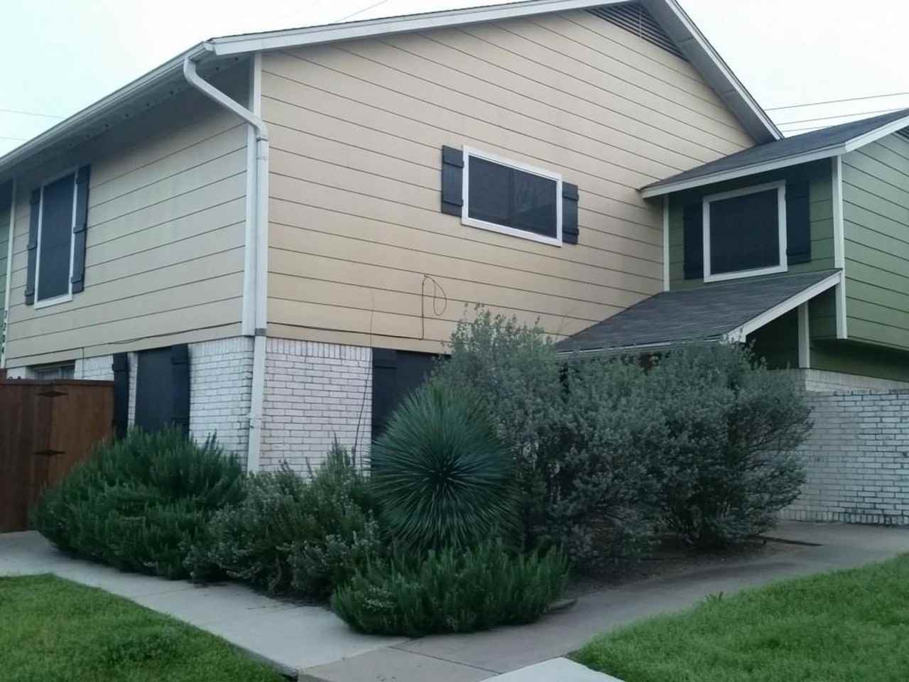 7204 Creekside Dr - Photo 4 of 15