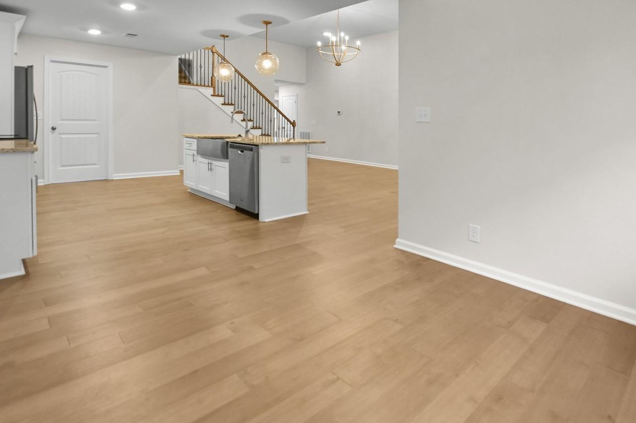 513 Wingfield Ct - Photo 5 of 18