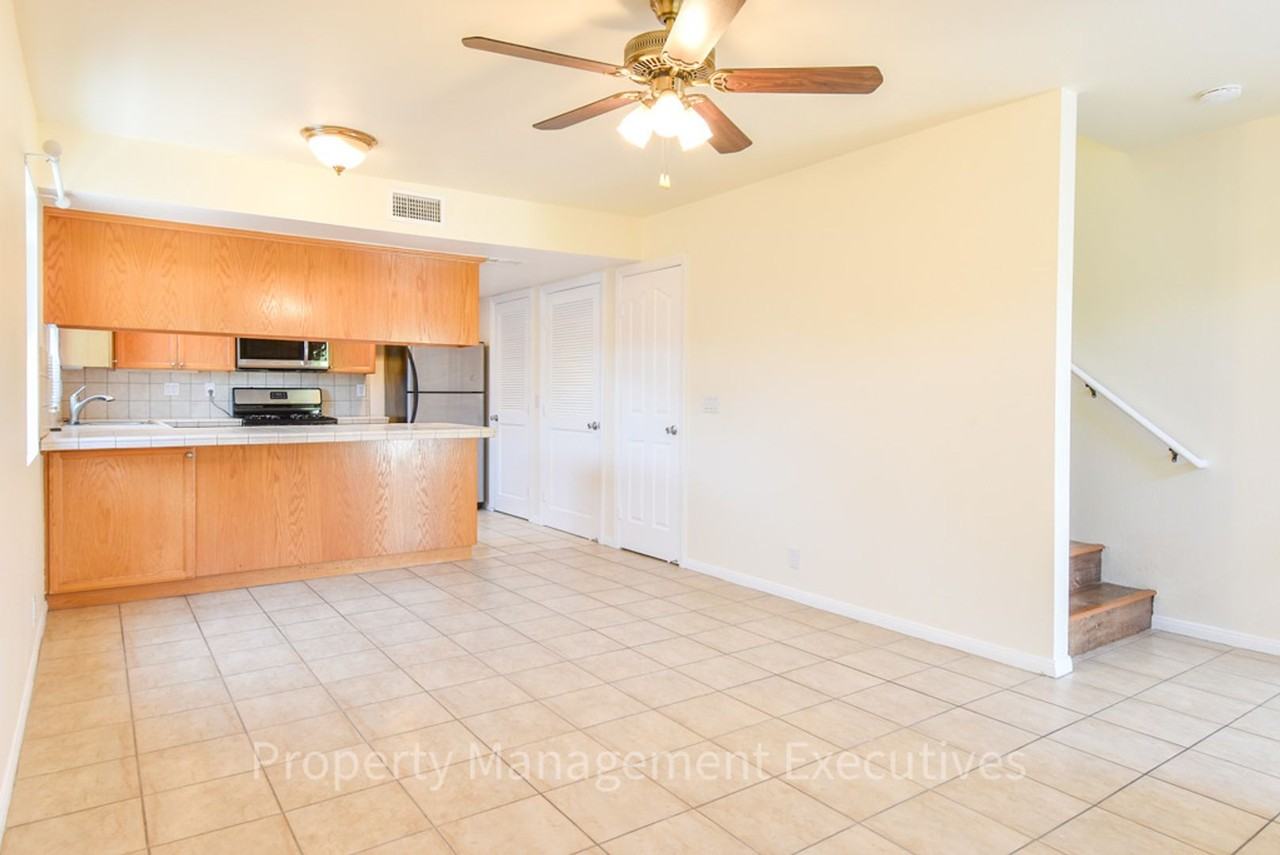 4815 Narragansett Ave - Photo 3 of 18